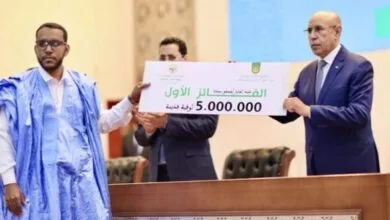 Ghazouani supervise la remise du Prix du Président de la République pour la mémorisation et la compréhension des textes religieux enseignés à la Mahadra