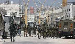 Les forces israéliennes mènent des raids dans plusieurs regions en Cisjordanie occupée