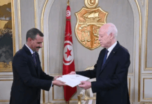 Un message écrit du Président Ghazouani remis à Kaïs Saïed