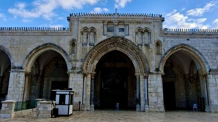Pour le 35e jour, « Cinquième vendredi sans Al-Aqsa » : Les forces d’occupation consolident le siège de Jérusalem