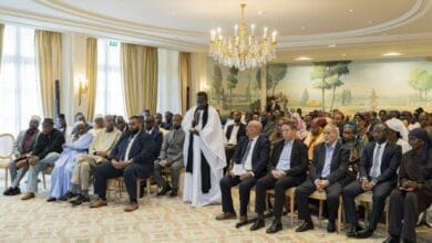 Le Président Ghazouani rencontre les membres de la communauté mauritanienne en France