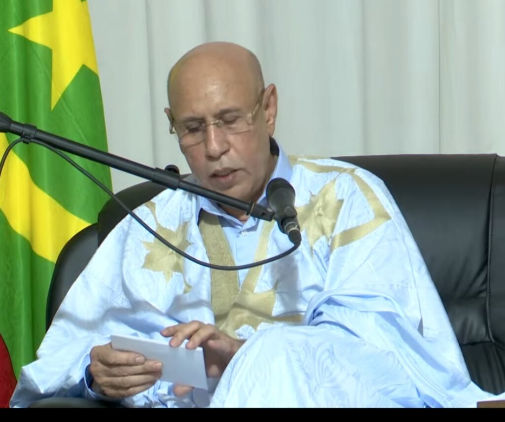 Ghazouani annonce le raccordement de Benichab au réseau électrique et la création d’un centre de formation